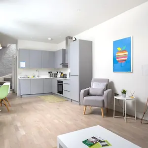  Apartment Oxford Passage Coach House